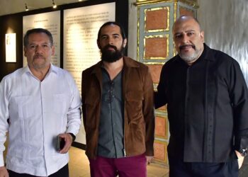 Fotos: Rubén Morales // José Luis Sosa, antropólogo; el director del Museo de las Culturas, Rubén Toledo y Sergio Huerta.