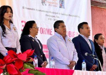 José Guadalupe Barbosa Barragán rindió su tercer informe de gobierno ante la población de Santiago Huajolotitlán.