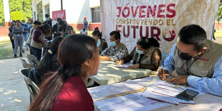 ¡Aumento al salario mínimo transformará Jóvenes Construyendo el Futuro! ¿Qué cambios traerá?