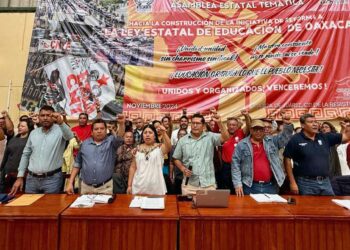 Foto: Luis Alberto Cruz // La dirigencia de la Sección 22 se declara en alerta máxima.