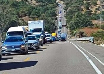 La mayor problemática fue para ingresar a la ciudad de Oaxaca, debido a que tomaba entre 30 y 45 minutos pasar por la caseta.