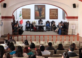 La segunda licencia expiró el pasado 9 de diciembre, y no se renovó ni se ha regresado al cargo.