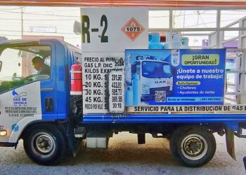 Foto: Adrián Gaytán // Los operadores de los camiones de reparto han admitido que circulan con el 50% de su capacidad total.