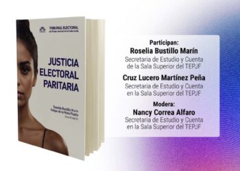 La obra resalta la importancia de la equidad en los procesos democráticos.