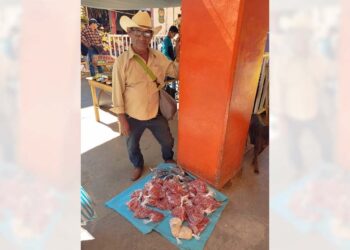 Lázaro José expende sus productos en los domingos de plaza o entre semana.