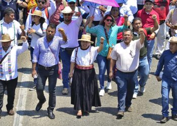Foto: Luis Alberto Cruz // Maestros de la Sección 22 preparan marchas y plantones para tirar el decreto que avaló el Congreso del Estado donde para suprimir 14 mil plazas.