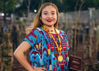 María Isabel Robles Pérez, estudiante de Derecho y Premio Estatal de la Juventud 2024.