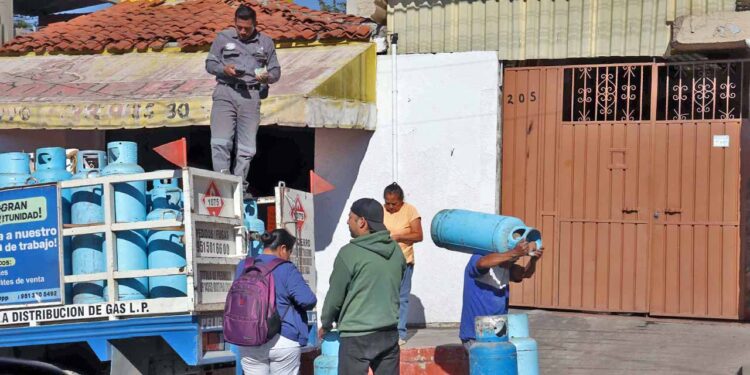 Foto: Luis Alberto Cruz // Persiste el desabasto de Gas LP en Oaxaca.