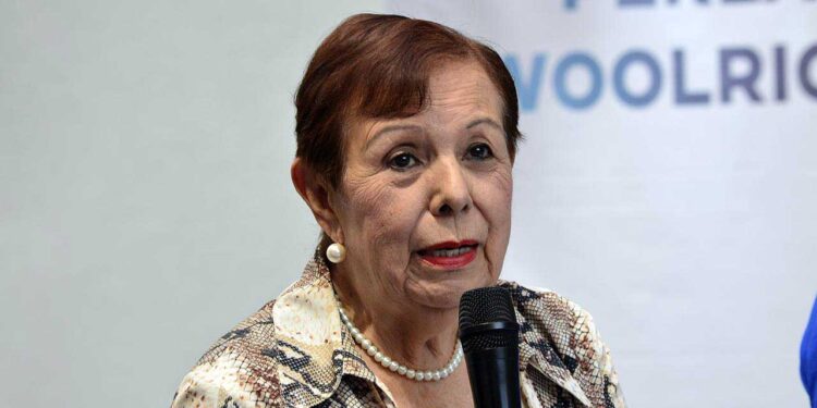 Foto: archivo // Perla Woolrich Fernández, Rosario Ramírez y Claudia Ayala, son las tres candidatas y son nueve personas que se registraron en cada planilla.