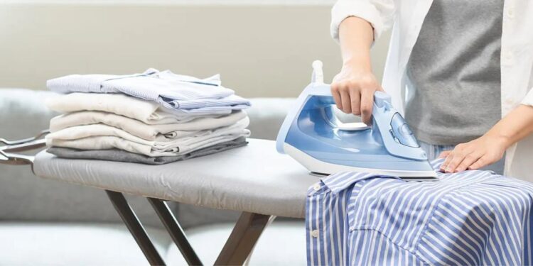 ¿Por qué algunas personas no planchan su ropa? La psicología detrás de esta elección cotidiana