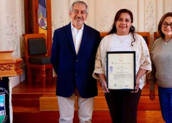 “Podemos mitigar el dolor cuando no hay más alternativa”: Verónica Verano, primera Maestra en Cuidados Paliativos