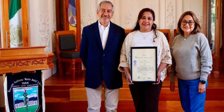 “Podemos mitigar el dolor cuando no hay más alternativa”: Verónica Verano, primera Maestra en Cuidados Paliativos