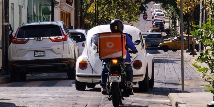 Avanza reforma laboral para repartidores por App: ¿Cómo impacta a los trabajadores digitales?