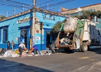 Foto: Jesús Santiago // Trabajadores del sindicato independiente 3 de marzo retiraron la basura.