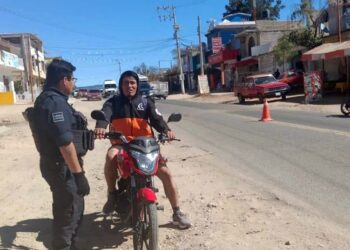 También se recordó a los motociclistas la necesidad de portar casco para su protección