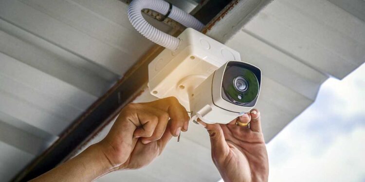 Foto: internet – ilustrativa // Las y los ciudadanos han optado por la instalación de cámaras de seguridad como una forma de protegerse o exhibir a los delincuentes.