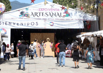 Agravian al centro histórico de expo ferias y verbena 