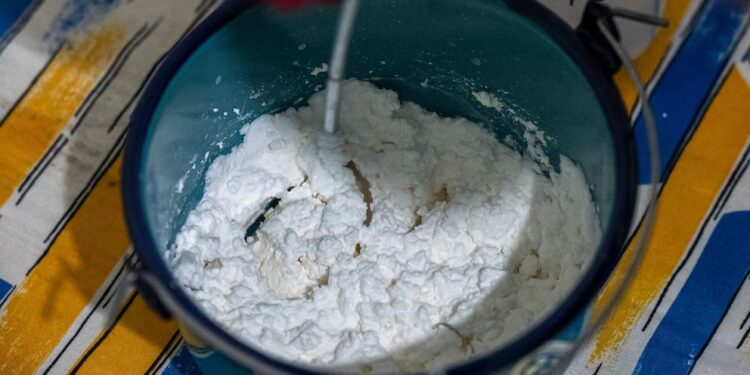 ¡La mortal industria del fentanilo! Experimentación letal y desesperación en manos de los cárteles
