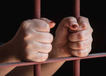 Condenan a mujer por corrupción de menores en Oaxaca