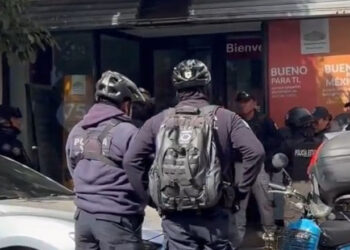 Atracan Nacional Monte de Piedad tras asalto a cuentahabiente momentos antes