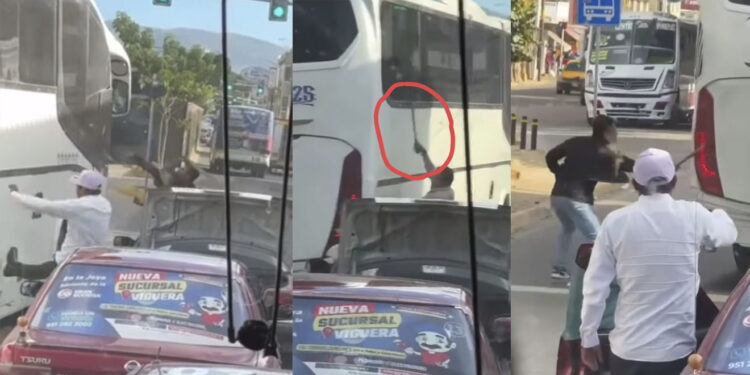 VIDEO | Taxistas agreden a tripulantes de autobús en Oaxaca