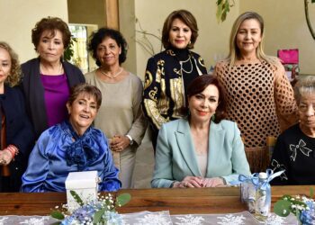 Fotos: Rubén Morales // Carmelita Arévalo, Pilar Moreno de Echaide, Amelia Ramírez, Irma López, Raquel Mendoza, Martha López y Raquel Sánchez.