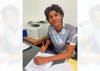 El oaxaqueño firmó con Cruz Azul, integrándose a la Sub-17 en la Ciudad de México.