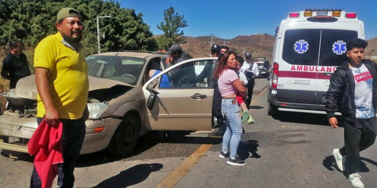 Las personas afectadas fueron atendidas por paramédicos de Suchilquitongo.