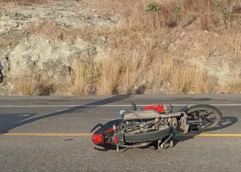 Artemio N. N. de 35 años cayó de su unidad de motor alrededor de las 15:30 de ayer.