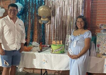 Fotos: Karen Olvera // Los próximos papás se mostraron muy emocionados durante el Baby Shower.
