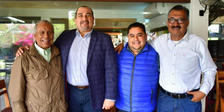 Foto: Rubén Morales // Se reunieron para desearse un año muy exitoso en todos los ámbitos de la vida.