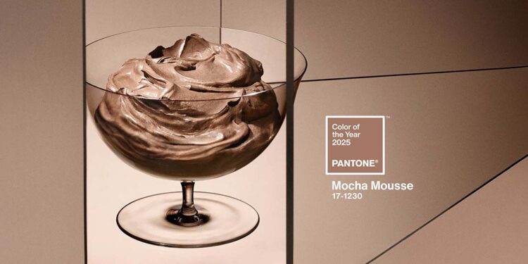 El tono PANTONE 17-1230 Mocha Mousse es el color de este 2025.