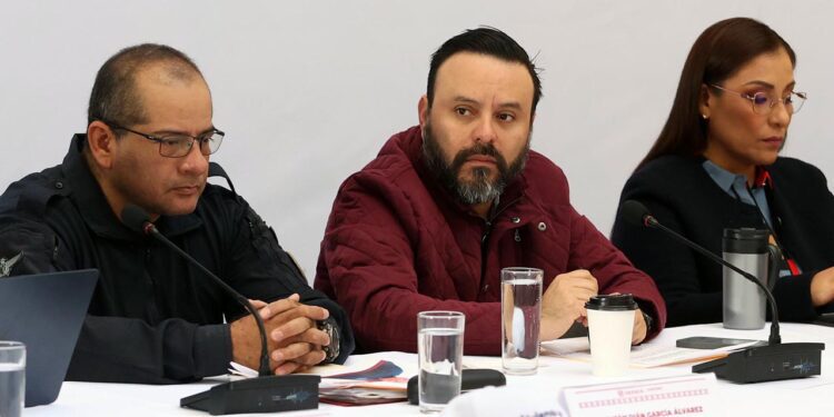 Foto: Luis Alberto Cruz // Iván García y Jesús Romero, invariable la decisión de trasladar el Centro de Transferencia de desechos.