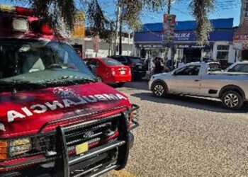 Los dos lesionados fueron atendidos por paramédicos.