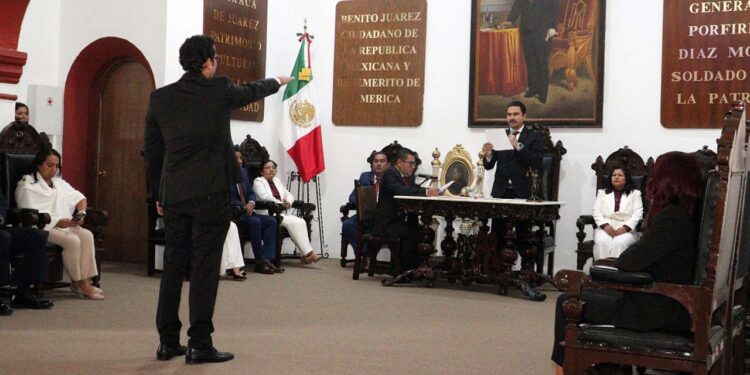 Foto: Adrián Gaytán // Toma de protesta a funcionarios municipales.