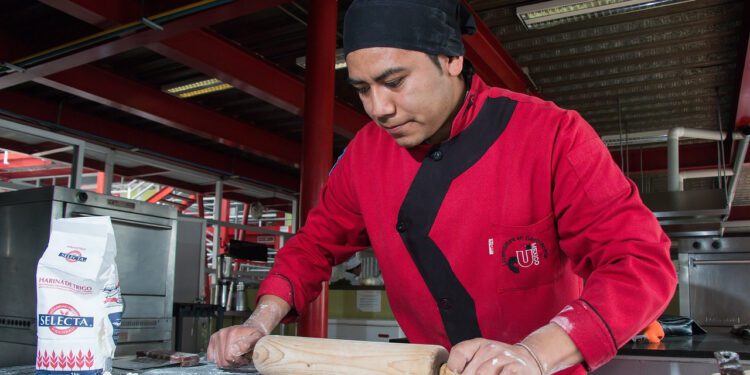 ¿Cuánto dura la carrera de gastronomía? Conoce el programa UVM