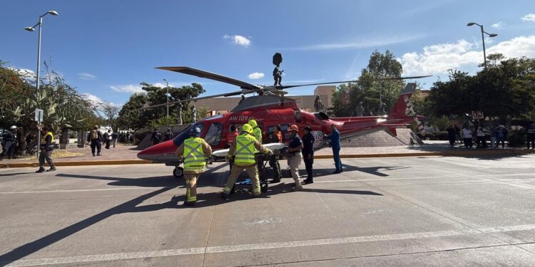 ¡DE PELÍCULA! Ambulancia área traslada a menor de Salina Cruz al Hospital Gr. Dr. Aurelio Valdivieso