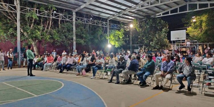 Foto: Agencia de Santa Rosa Panzacola // Asamblea vecinal en Santa Rosa Panzacola.