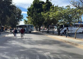 Foto: Álvaro López // Ayer la Universidad se mantuvo abierta a la expectativa de la negociación con el STEUABJO.