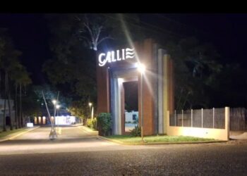 Violento asalto a grupos de turistas extranjeros en las puertas de hotel en Tehuantepec