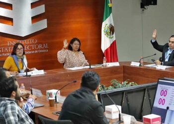 Foto: Luis Alberto Cruz // Consejeros del IEEPCO en la sesión extraordinaria de este miércoles.