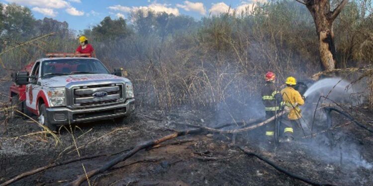 Controlan incendio en Huajuapan.
