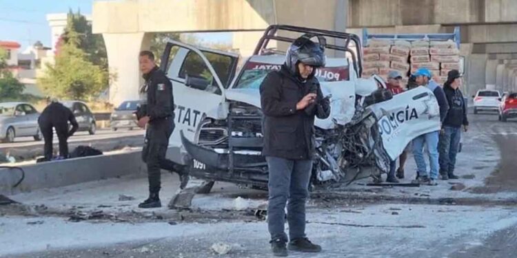 Encontronazo deja un policía muerto en la autopista México-Puebla