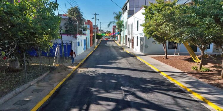 Foto: Gobierno del estado // Comienzan a entregar las obras de pavimentación en la zona metropolitana de la ciudad de Oaxaca.