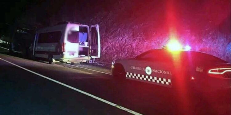 Conducía su unidad de motor sobre la carretera de terracería con destino a Las Huertas.
