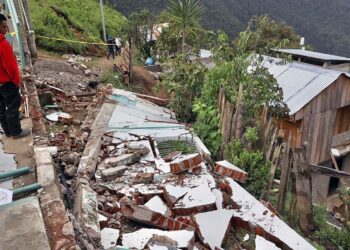 Foto: Luis Alberto Cruz // Daños por sismos en la Sierra Sur de Oaxaca.