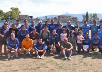 Deportivo Manríquez es el campeón del Mejor Futbol de Oaxaca en la categoría Plus 40.