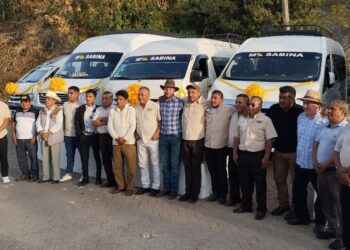 Directivos y choferes de Autotransportes María Sabina celebraron su misa de acción de gracias en Huautla.
