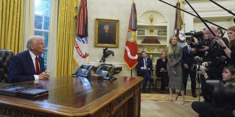 Trump justifica los aranceles a México, Canadá y China con factores económicos y de seguridad