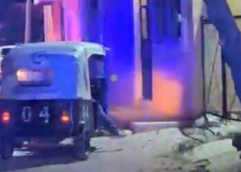 ¡Violencia sacude a Juchitán! Mototaxista es acribillado en plena avenida Abasolo